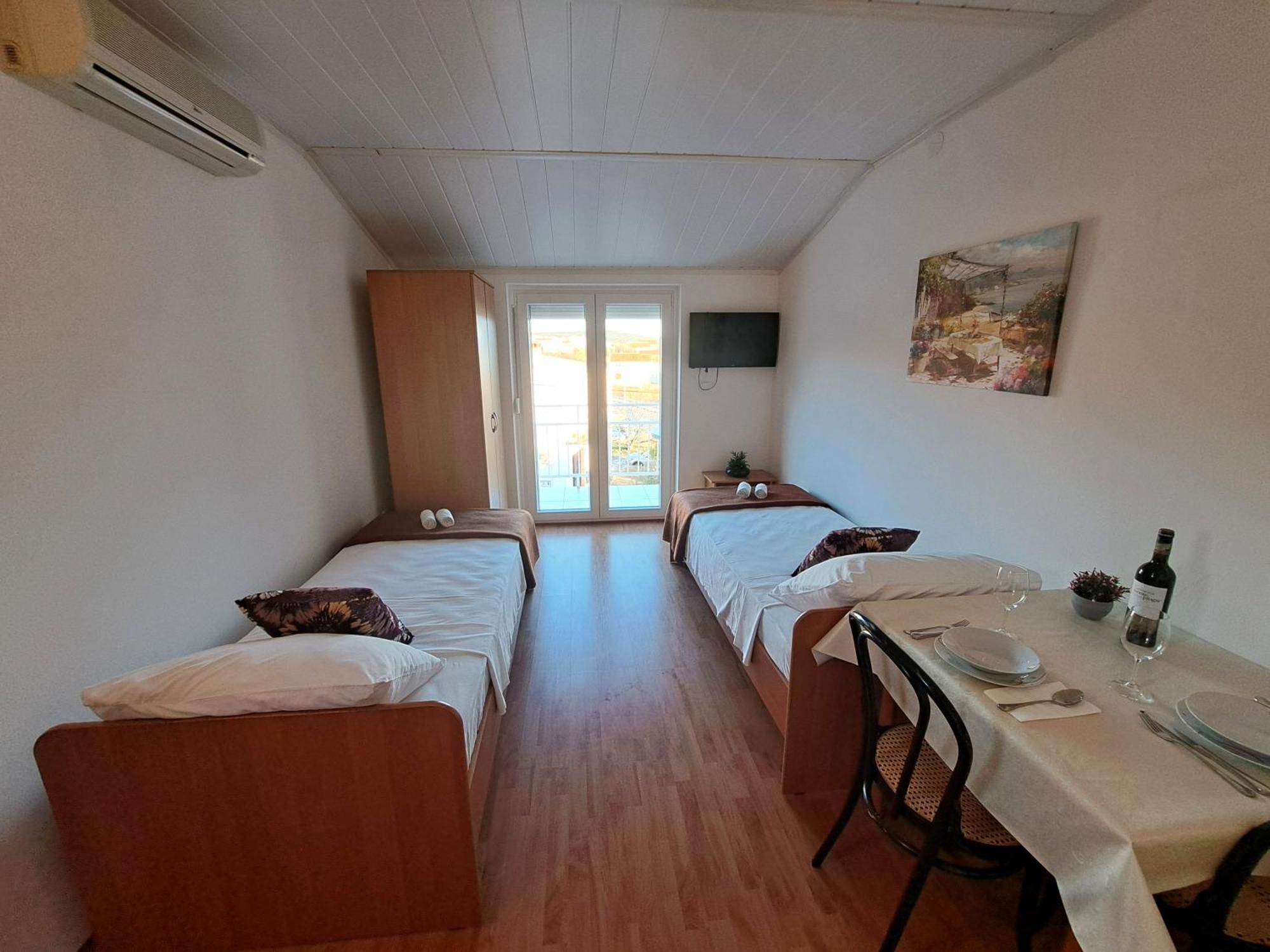 Apartments Maruna Maslenica Kültér fotó