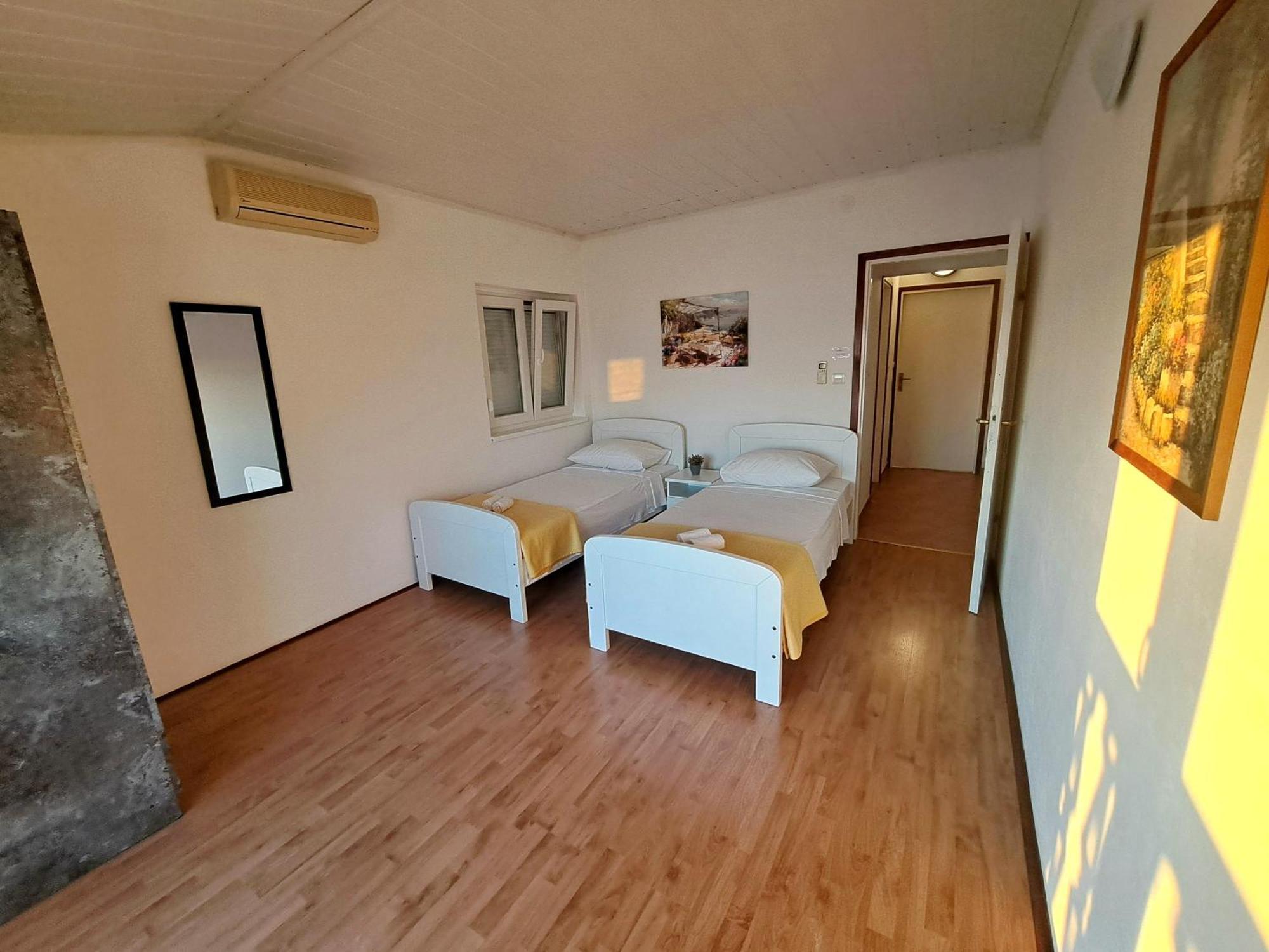 Apartments Maruna Maslenica Kültér fotó